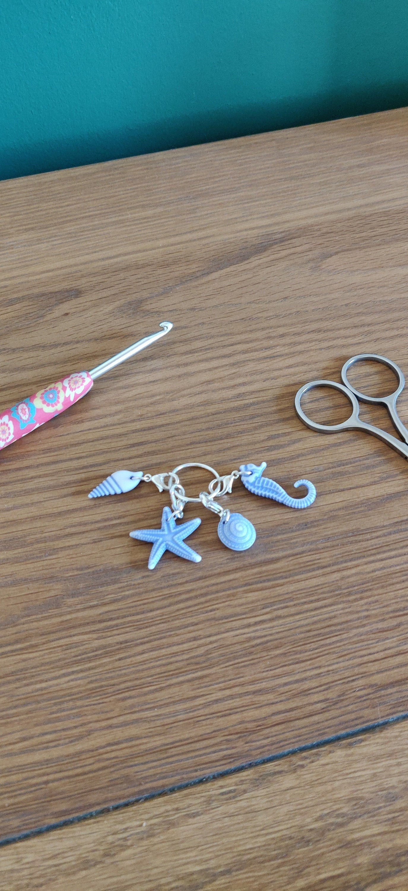 Set of Four Crochet Stitch Markers, Kitting Stitch Marker UK, Crochet Accessories, Gift for Crafter, Beach Theme, Seahorse, Shells, Starfish