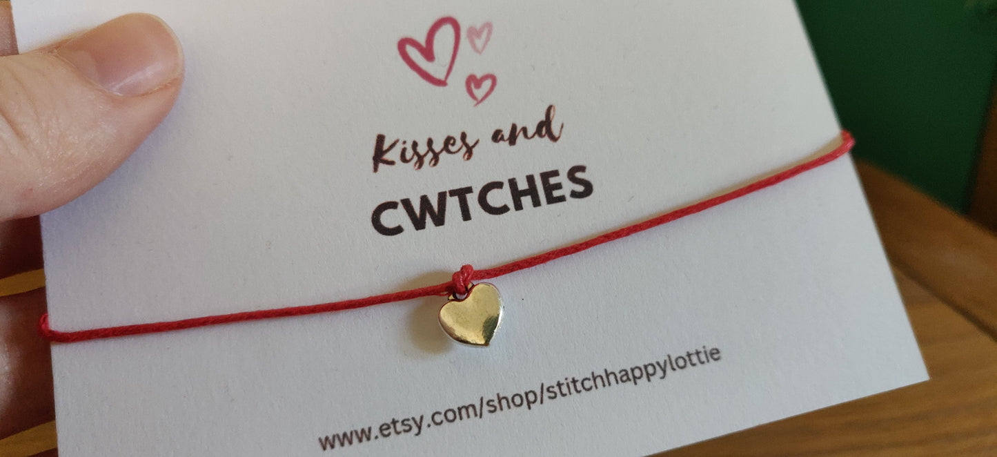 Kisses and Cwtches Bracelet, Welsh Bracelet, Welsh Language Gift, Kisses and Cuddles Card, Anniversary Heart Charm Bracelet, Red Heart Gift
