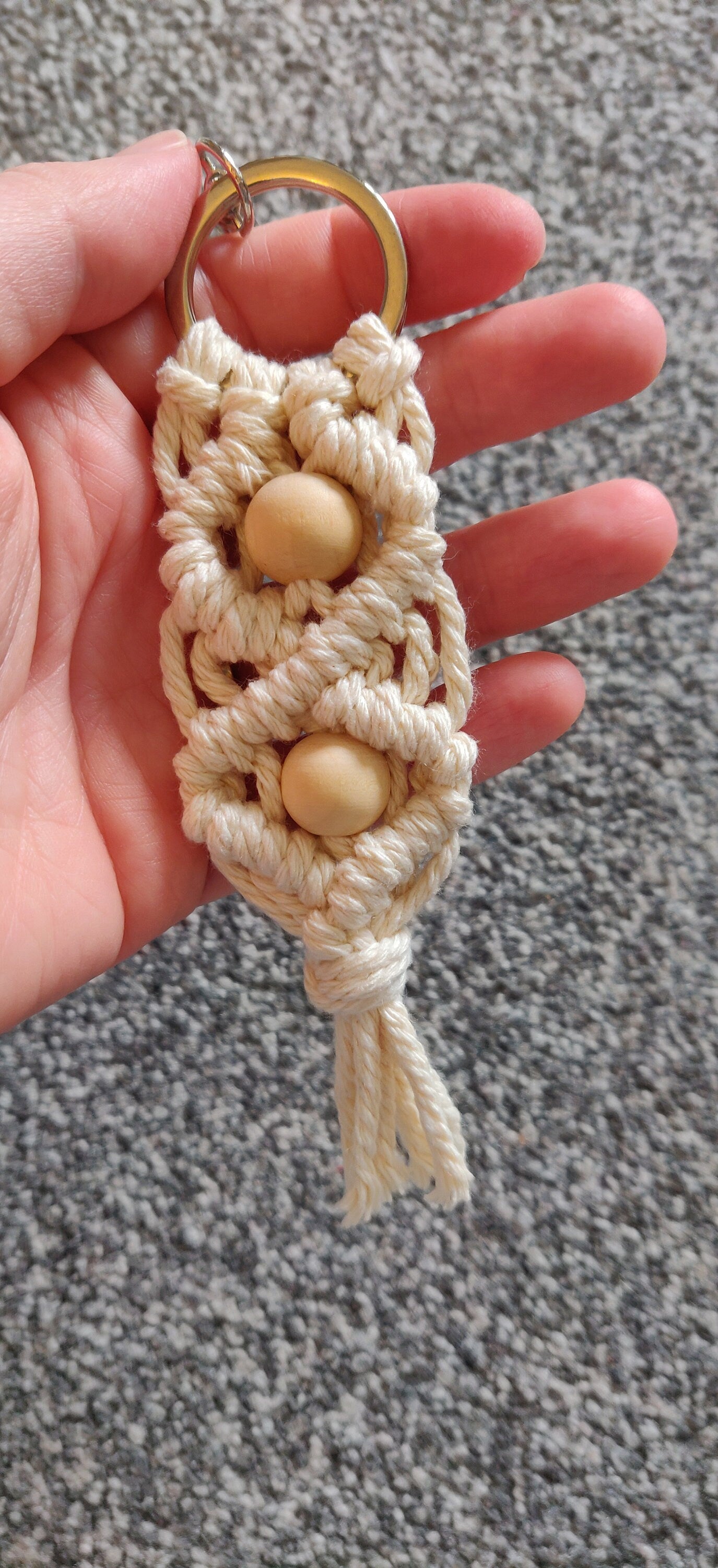 Cream Macrame Keyring, Beaded Keychain, Bag Accessories, Birthday Gift for her, Car Key Accessories, Boho Keyring, Handmade Macrame Gift