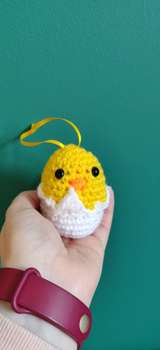 Easter Chick In Egg, Easter Tree Decoration, Easter Egg Gift, Spring Chicken, Crochet Egg Ornament, Yellow Chick Amigurumi, Gift for Child