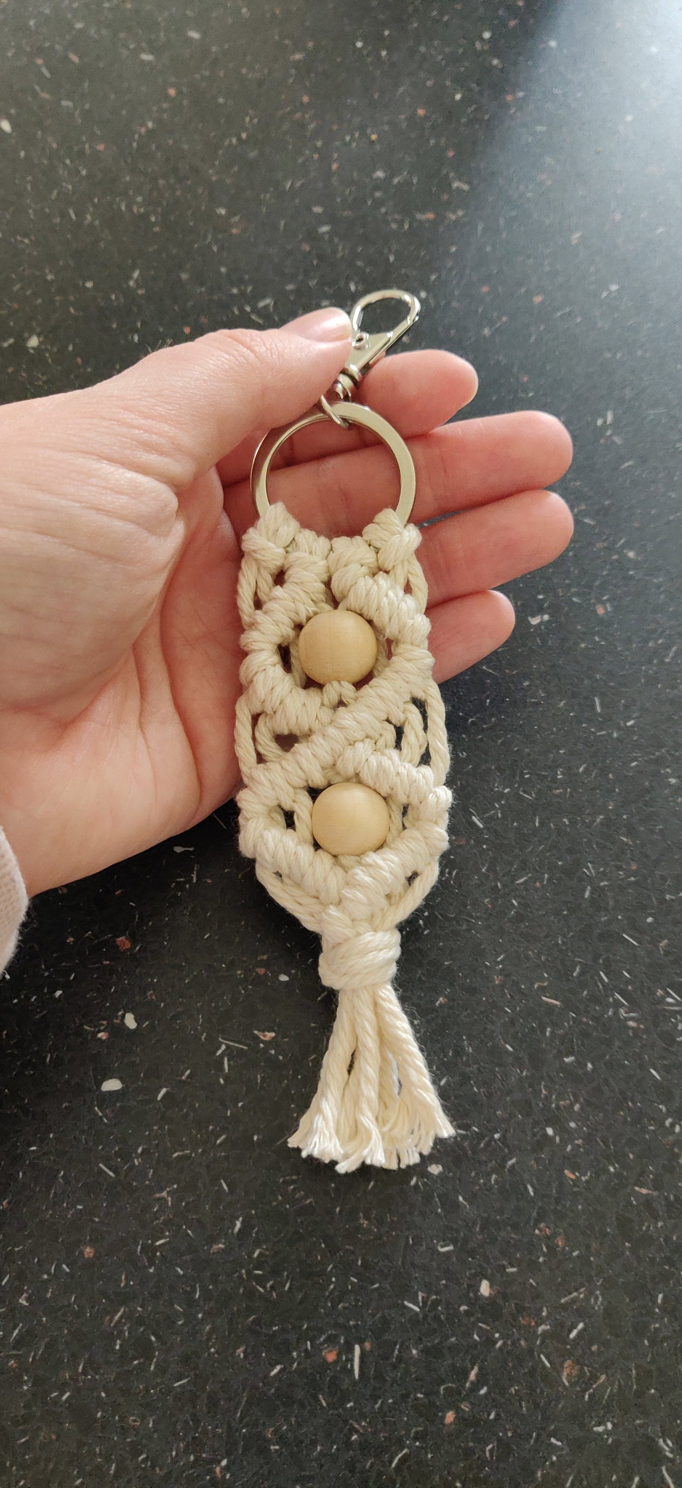 Cream Macrame Keyring, Beaded Keychain, Bag Accessories, Birthday Gift for her, Car Key Accessories, Boho Keyring, Handmade Macrame Gift