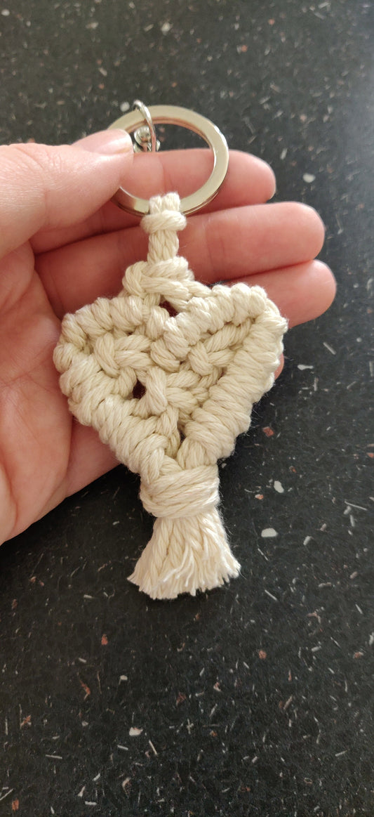Cream Heart Macrame Keyring, Beaded Keychain, Bag Accessories, Birthday Gift for her, Car Key, Boho Keyring, Handmade Valentine Gift