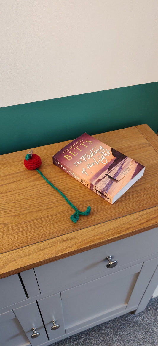 Teacher Bookmark, Apple Teacher Gift, End of Term Gift, Thanks for Helping me Grow, TA Gift, Crochet Book Marker, Thank You Teacher Apple