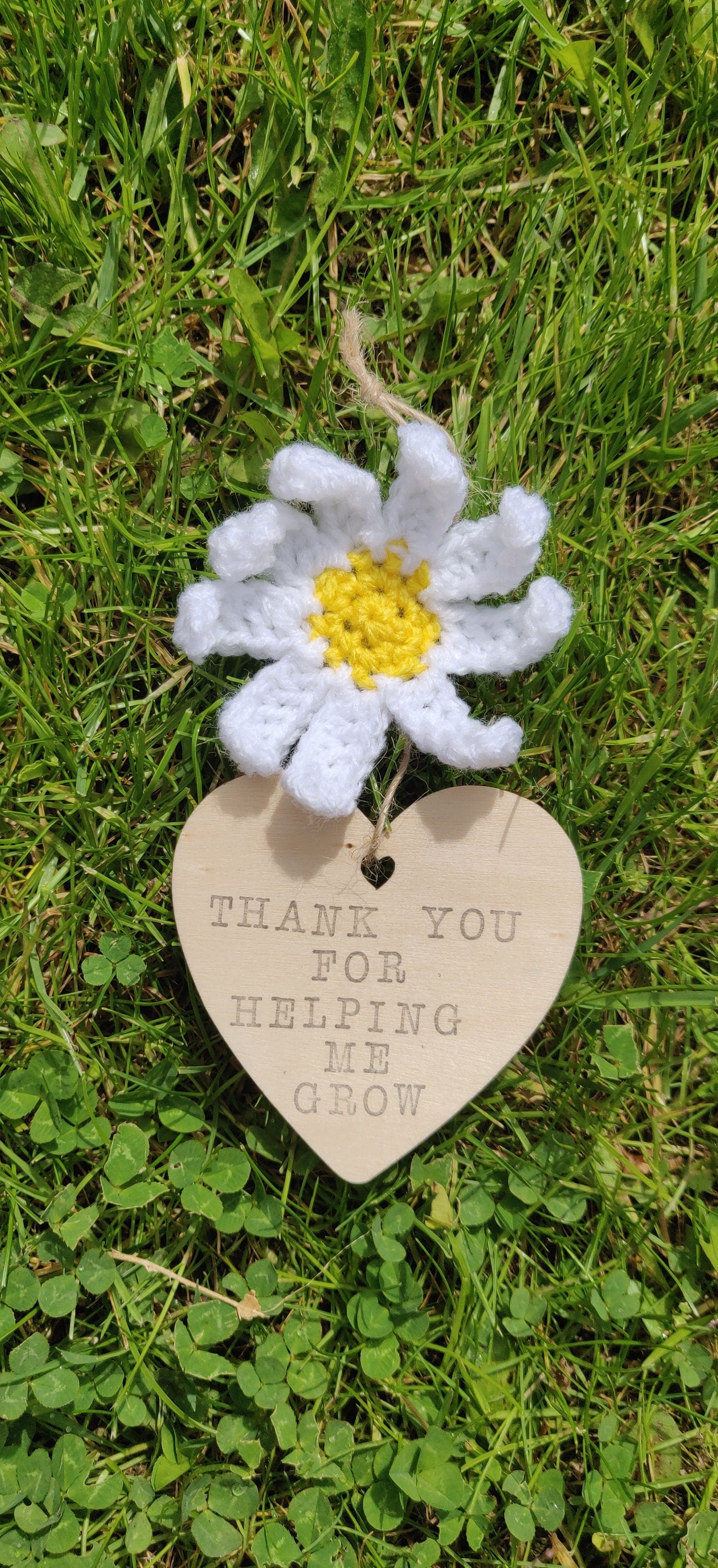 Thank You For Helping Me Grow Teacher Gift, Daisy Teacher Gift, Teacher Sign, Unique Teacher Gift, Teacher Wall, Teacher Hanging Heart