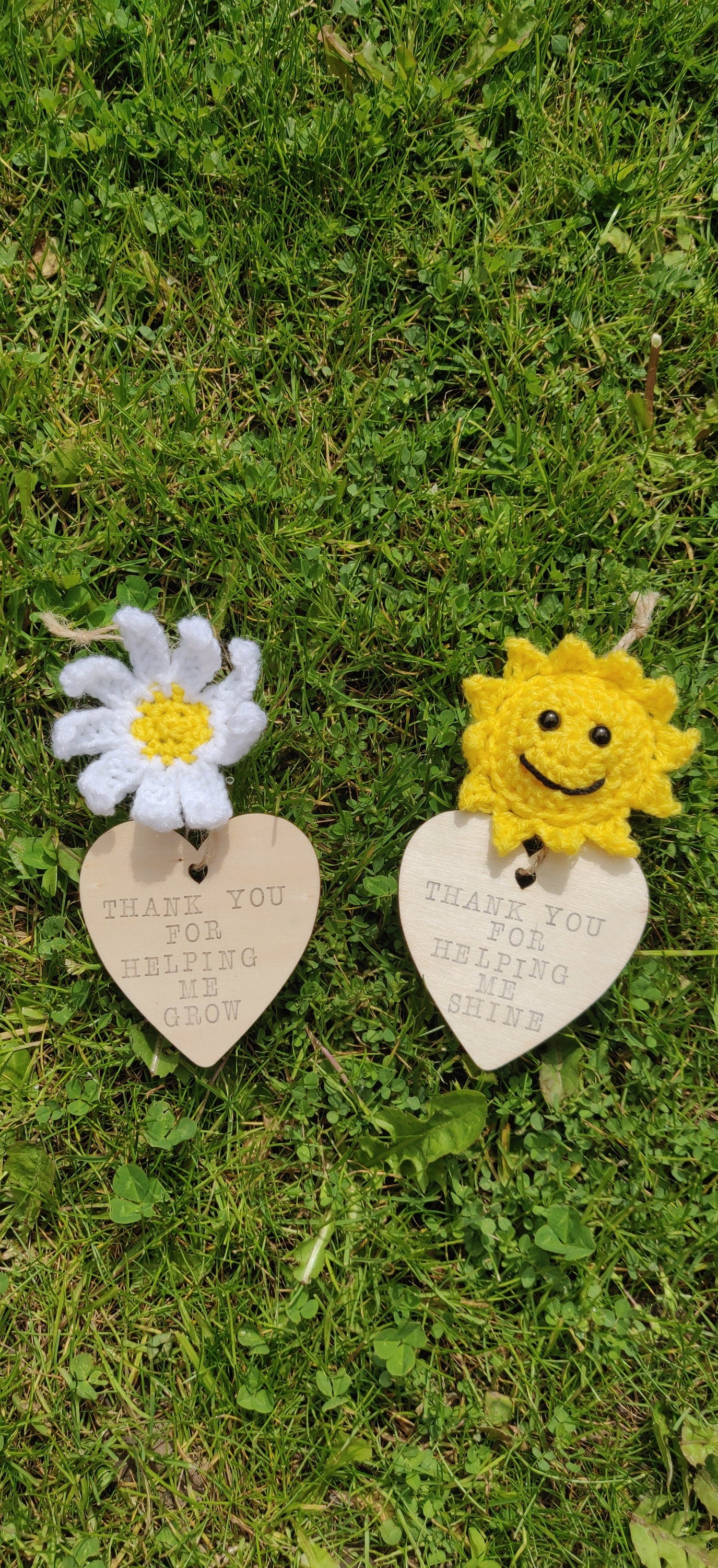 Thank You For Helping Me Grow Teacher Gift, Daisy Teacher Gift, Teacher Sign, Unique Teacher Gift, Teacher Wall, Teacher Hanging Heart