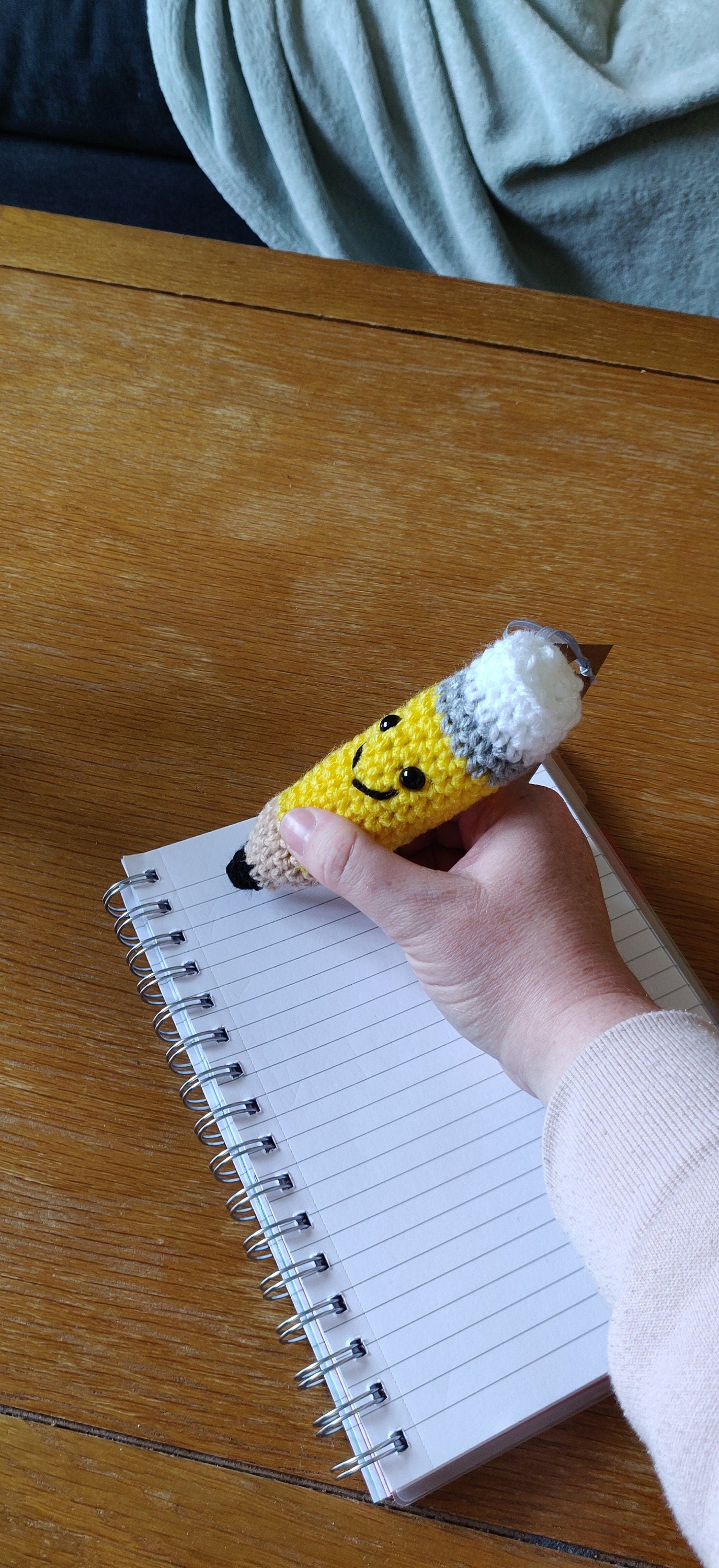 Crochet Pencil Teacher Gift, Writing Gift, Yellow Pencil with Personalized Gift tag, End of Term Gift, Tutor, First day of School Gift