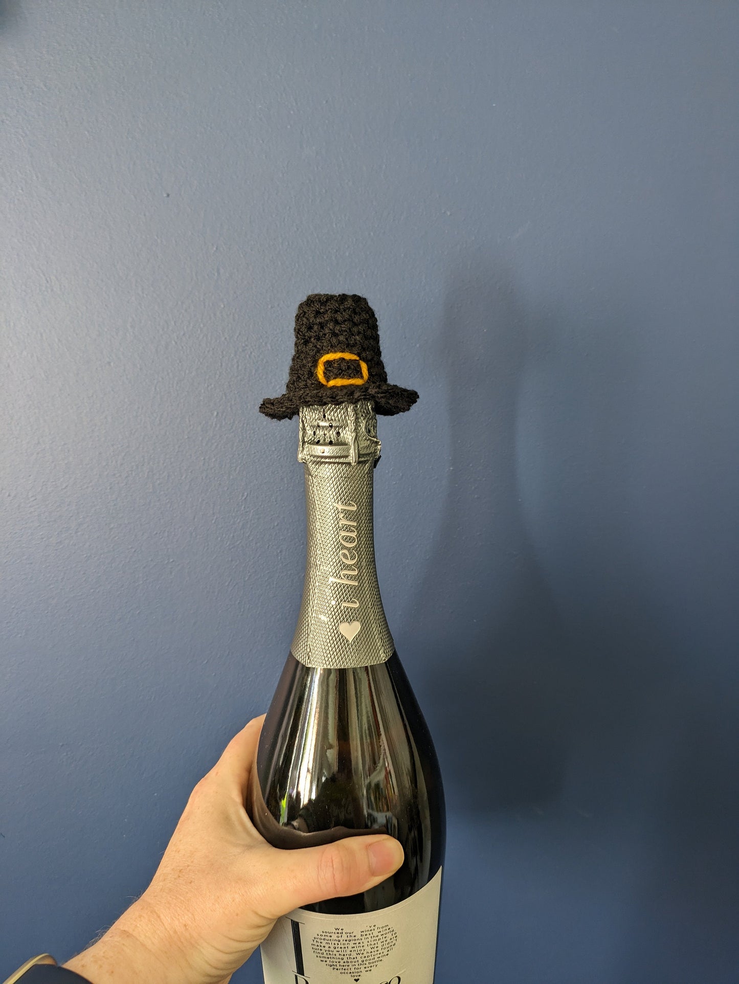 Thanksgiving Pilgrim Mini Hat, Bottle Cost Decor, Harvest, Fall, Autumn Decoration, Table Setting, Crochet Hat for Animals, Black Hat