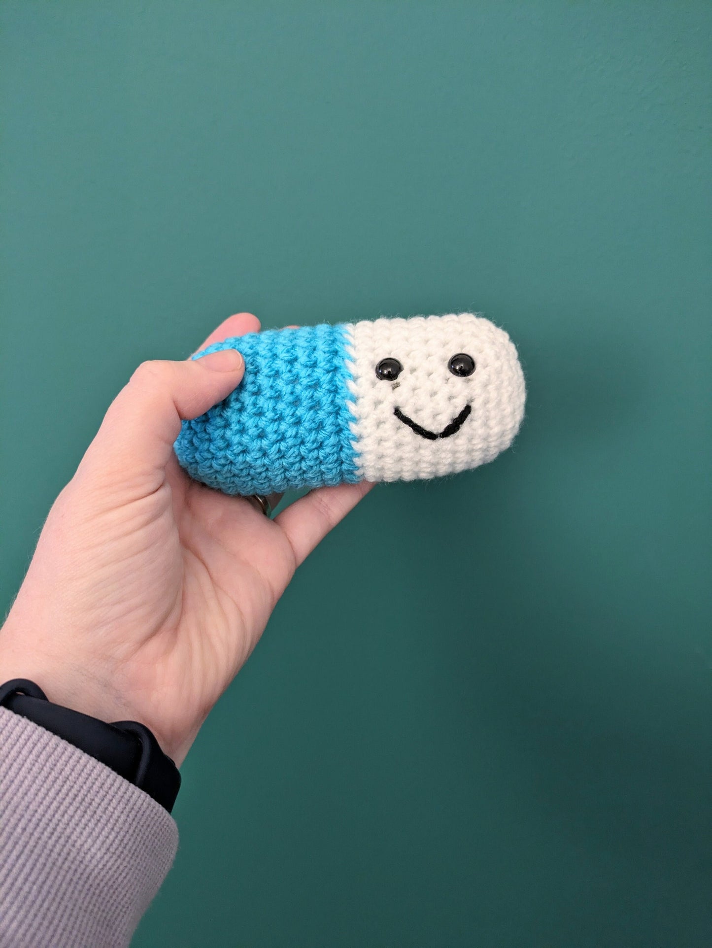 Crochet Chill Pill, Happy Pill Stree Ball, Pocket Hug Gift, Anxiety Gift, Worry Bear for Men and Women, Colleague Gift, Desk Joke Plushie