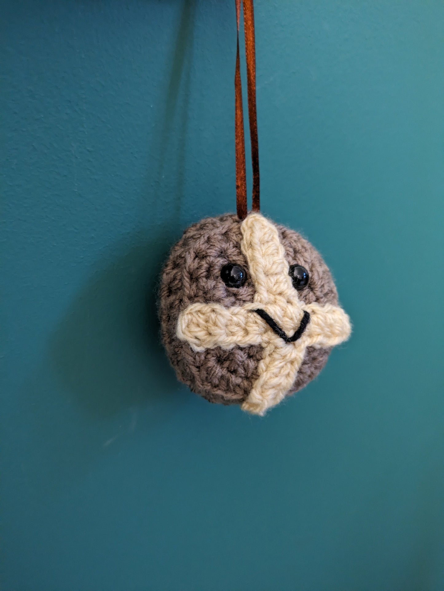 Hot Cross Buns, Easter Hanging Decoration, Spring Decor, Easter Gift, Crochet Food, Easter Tree Ornament, Door Hanger, Unique Fun Gift