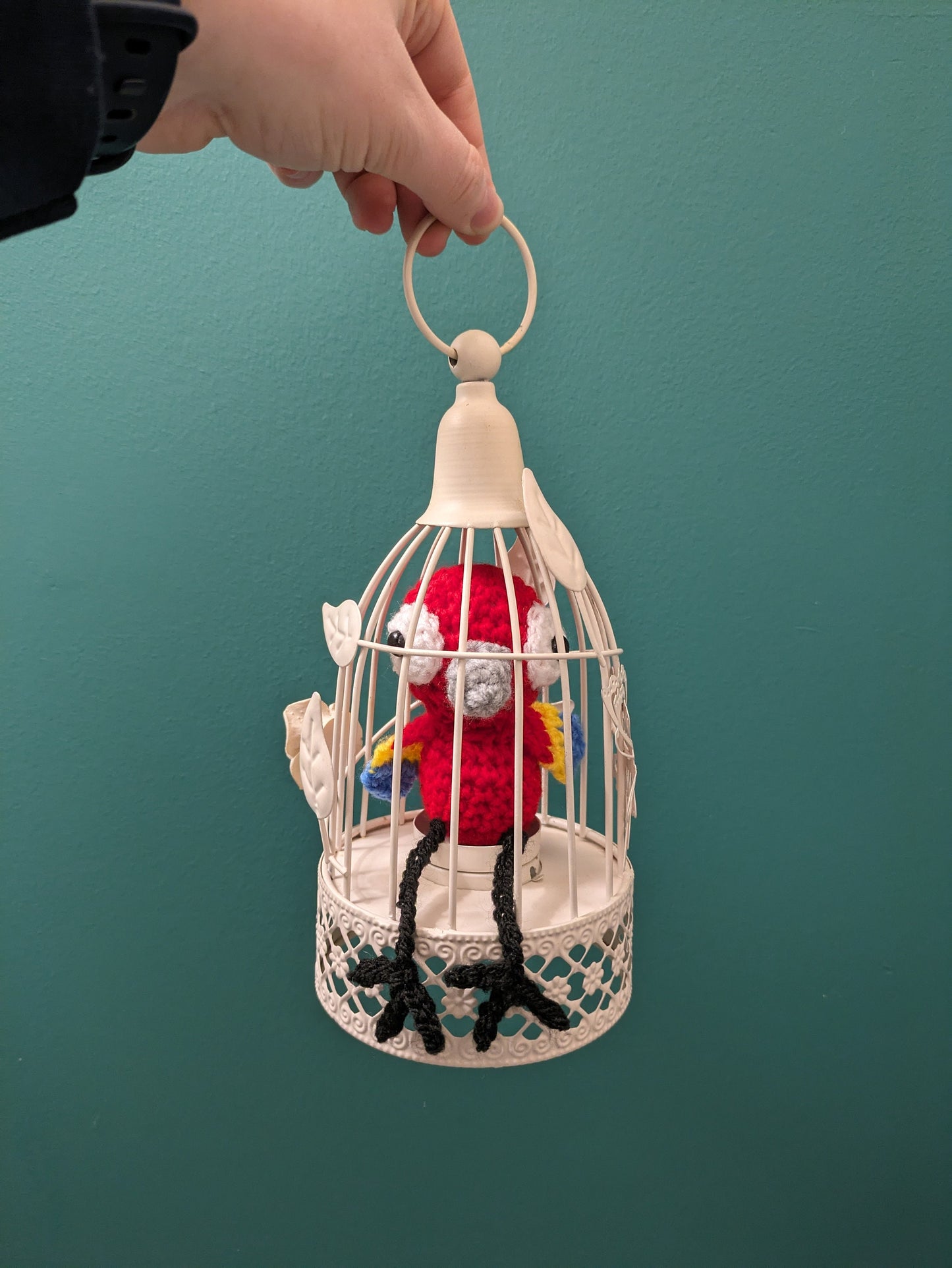 Macaw Parrot Shelf Sitter Ornament, Personalised Bird Pet Portrait, Memorial, Tropical Bird Lover Gift, Crochet Parrot Feather, Parrot Stand