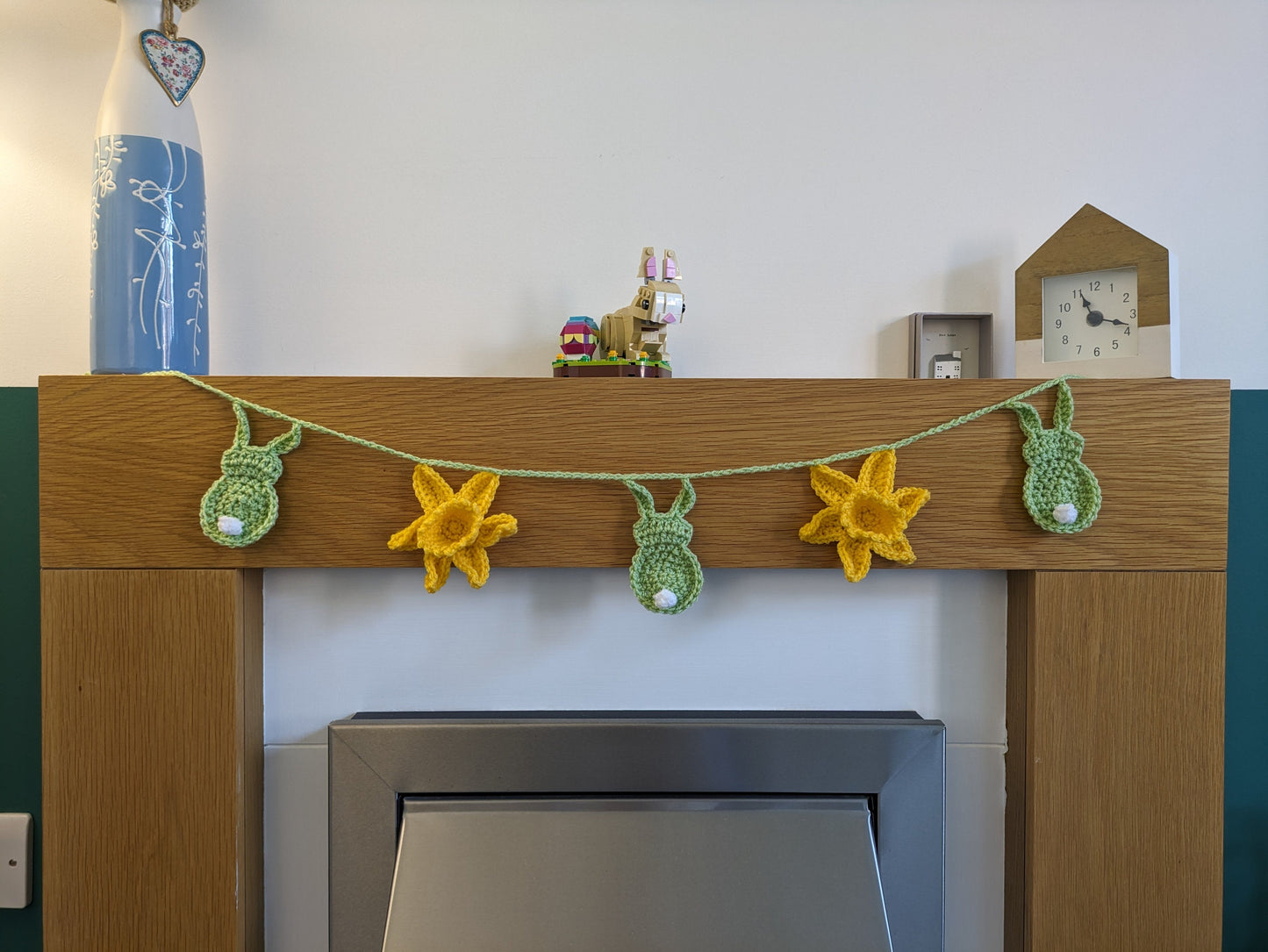 Green Bunny and Daffodil Garland, Crochet Garland, Rabbit Garland, Crochet Bunny Bunting, Crochet Animals, Rabbit Gift, Daffodil Flower Gift