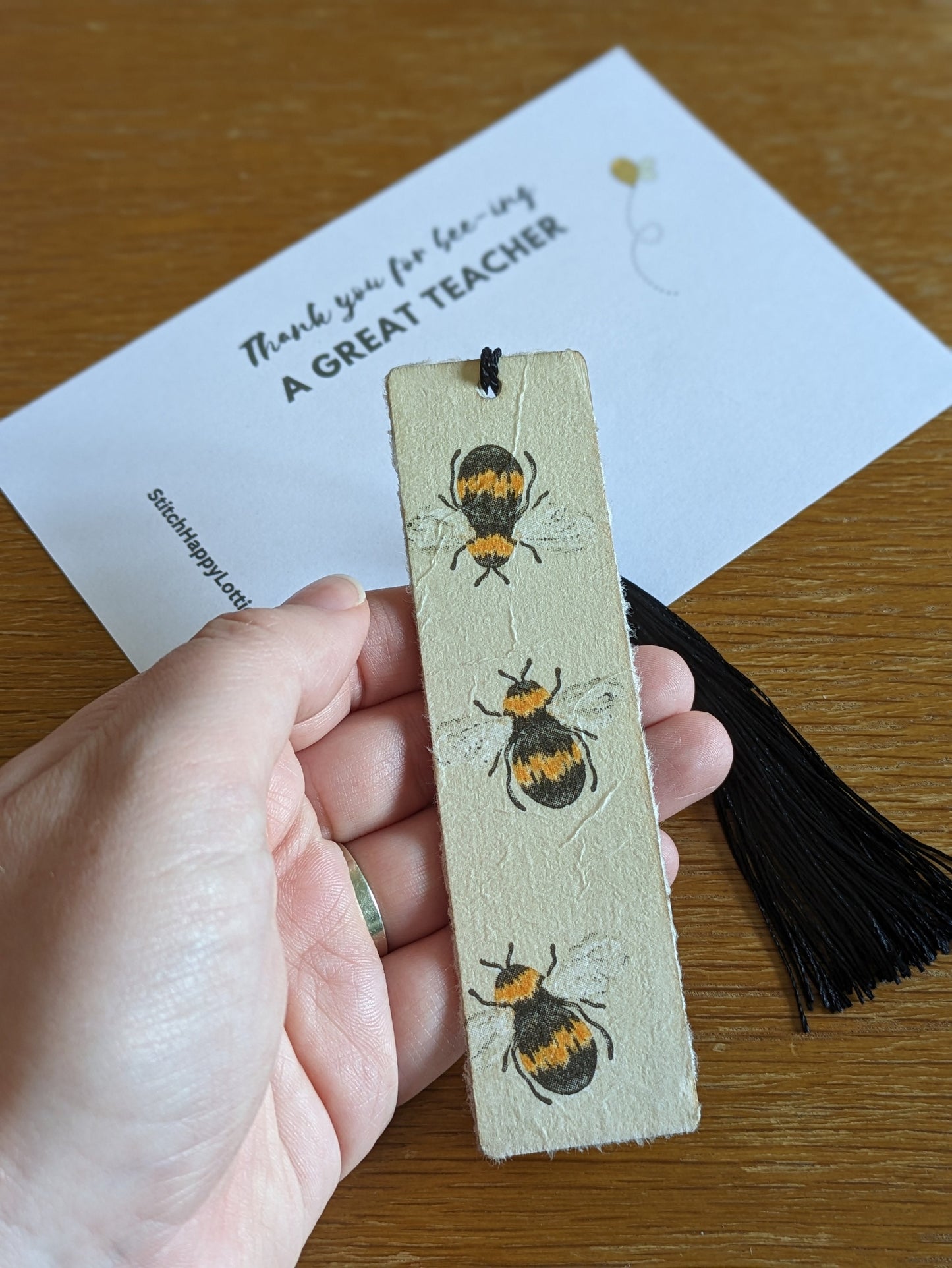 Teacher Bookmark Gift, Thank you for Bee-ing a Great Teacher, Teacher Appreciation, Woden Bee Bookmark with Tassel, Unique Fun Present
