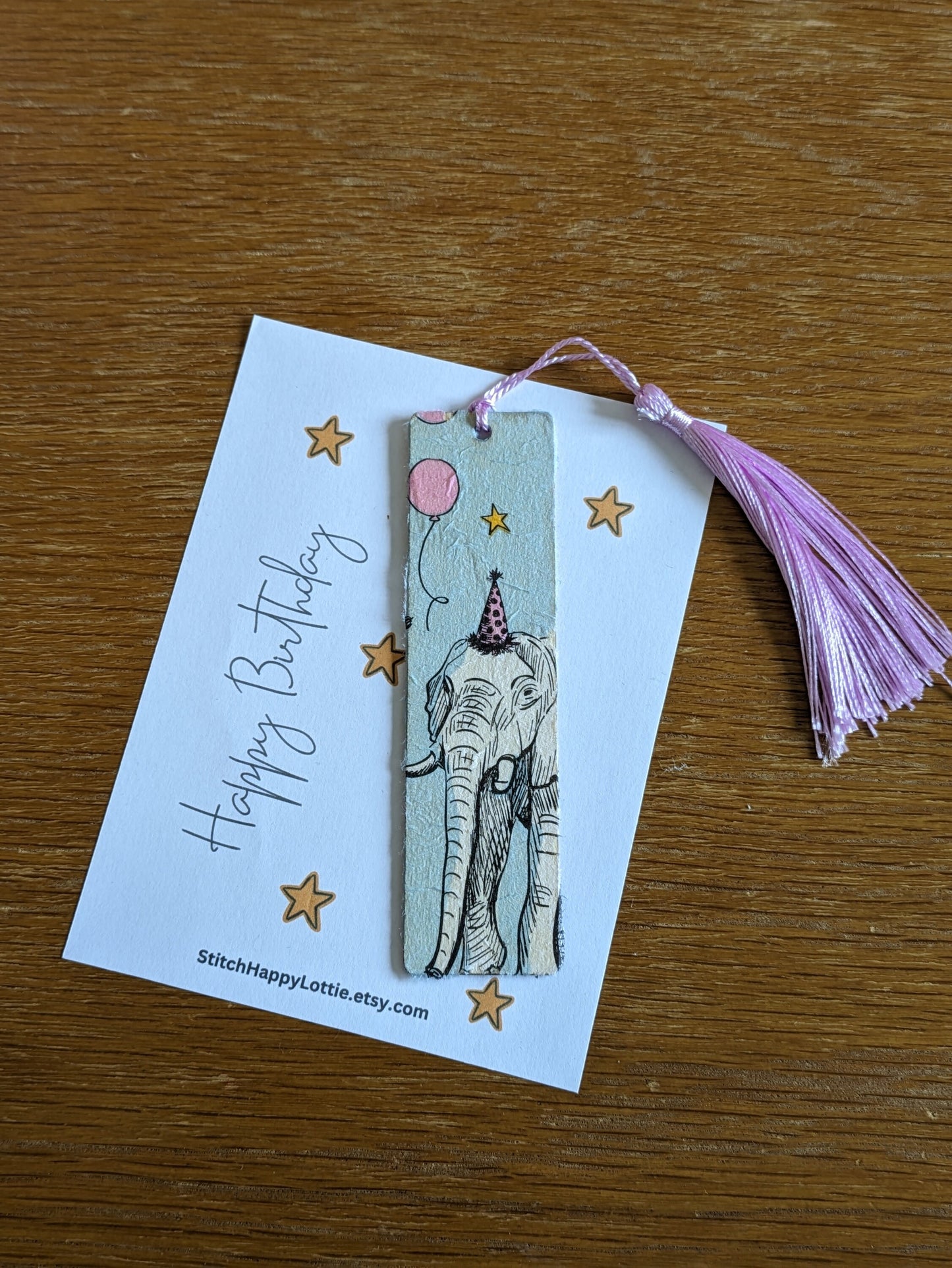 Birthday bookmarks, Elephant Bookmark, Party Hat Animals, Giraffe, Flamingo Birthday Gift, Fun, Cute Bookmark, Wooden Bookmark with Tassel