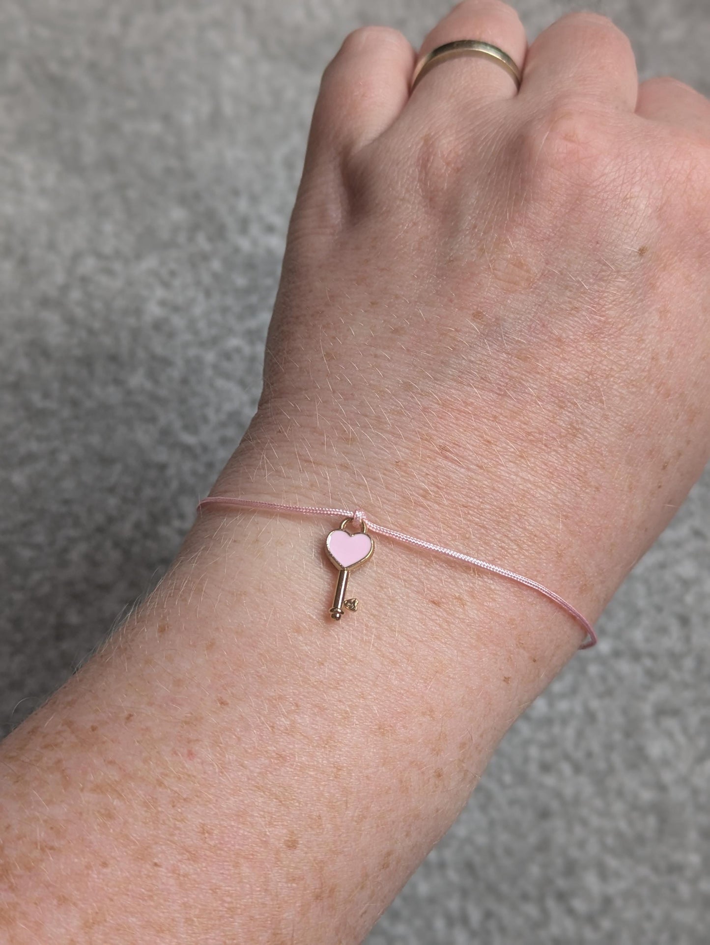 New Home Key Charm Bracelet, Pink Housewarming Gift for Her, New House, New Beginning, Divorce Gift, Moving Home Gift, Leaving Home Bracelet