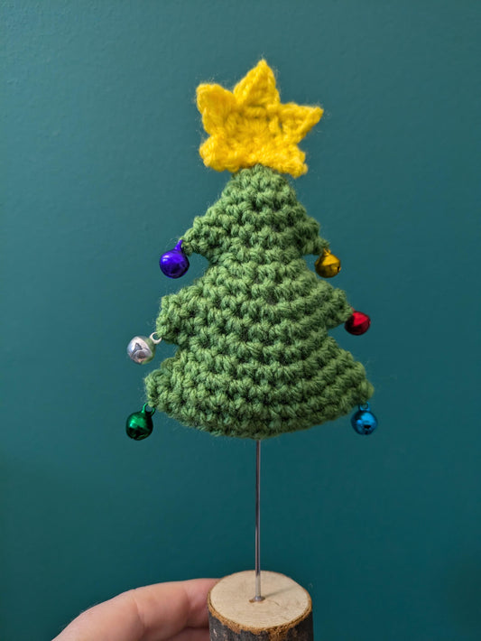 Crochet Mini Christmas Tree with Bells and Star, Table Decoration, Xmas Tree, Indoor Pine Tree, Centerpiece, Xmas Mantel Ornament