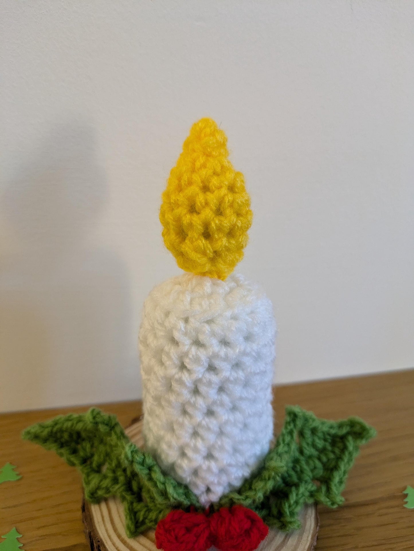 Crochet Candle Christmas Centerpiece: Wood Slice Holly Berry Ornament