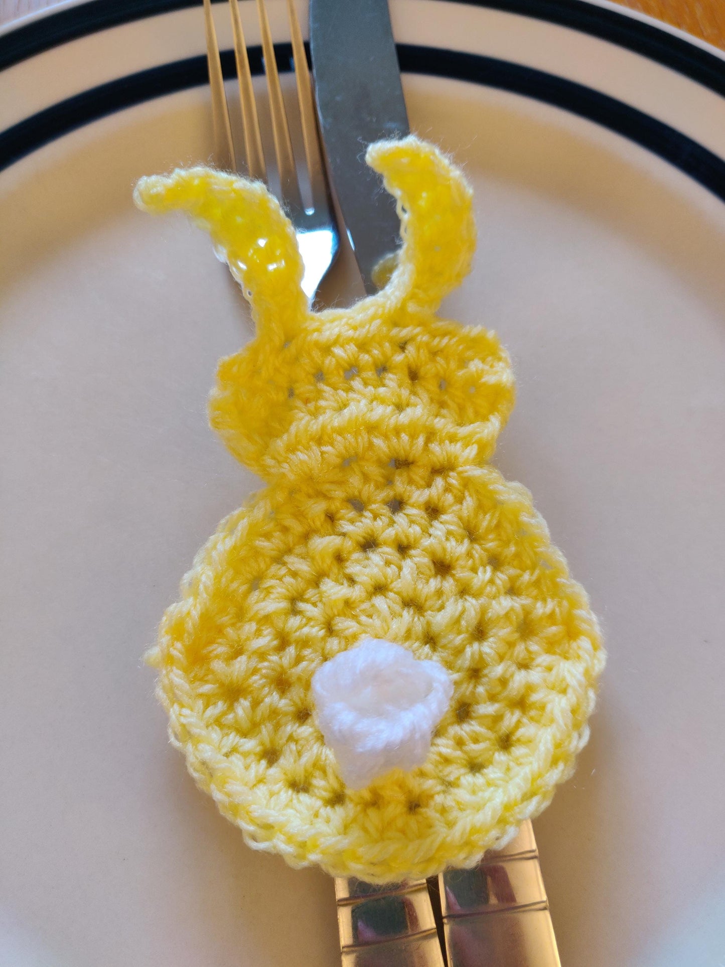 Easter Bunny Cutlery Holder, Carrot Cutlery Pouch, Easter Table Decoration, Pastel Bunny, Crochet Rabbit, Housewarming Gift, Bunny Tail, Ear