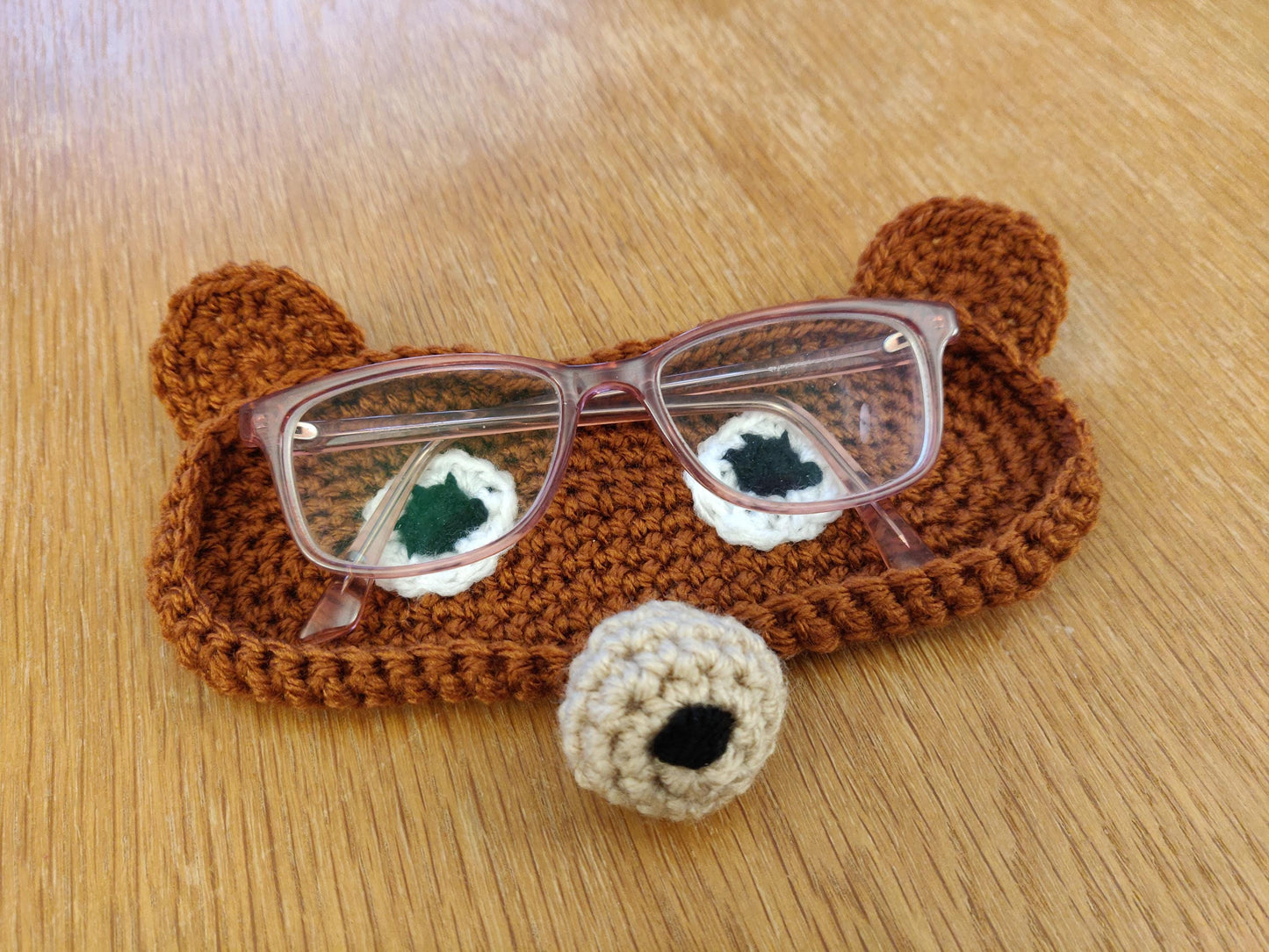 Crochet Bear Glasses Tray: Animal Eyeglass Holder