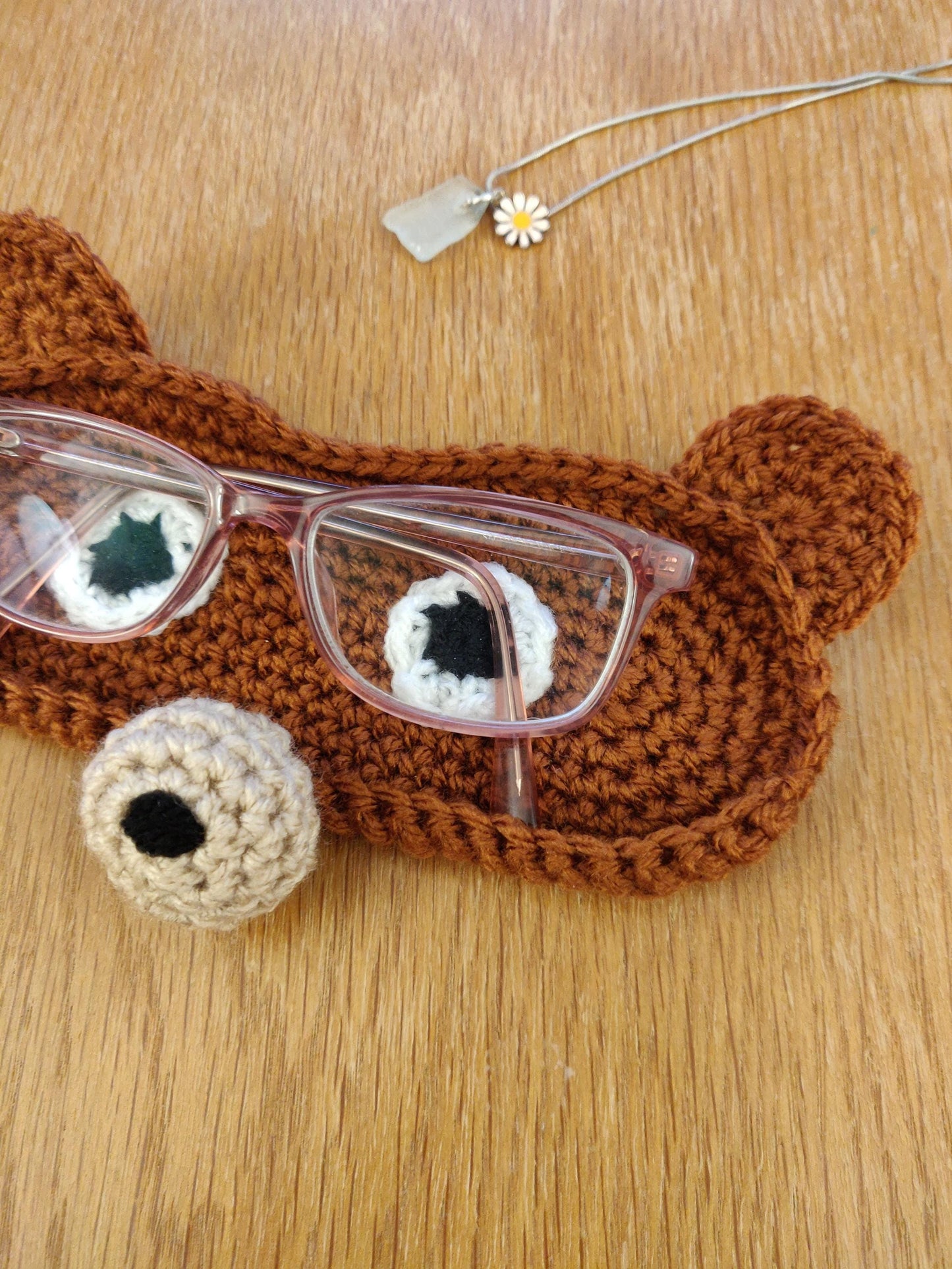 Crochet Bear Glasses Tray: Animal Eyeglass Holder