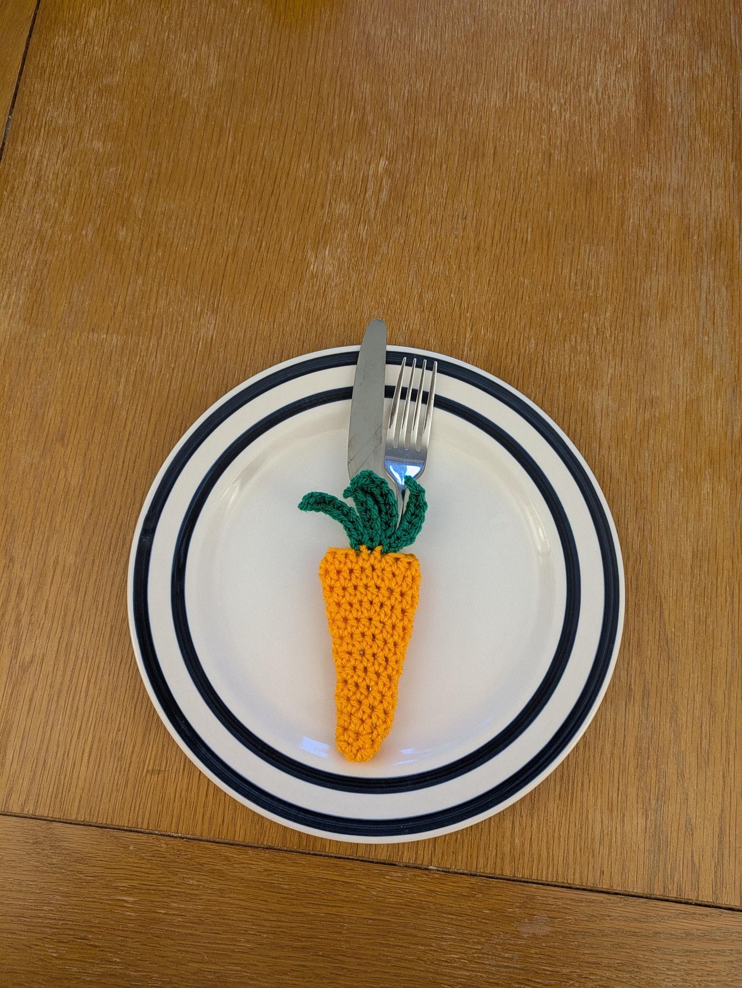 Easter Carrot Cutlery Holder, Carrot Cutlery Pouch, Easter Table Decoration, Pastel Bunny, Crochet Rabbit, Housewarming Gift, Bunny Tail