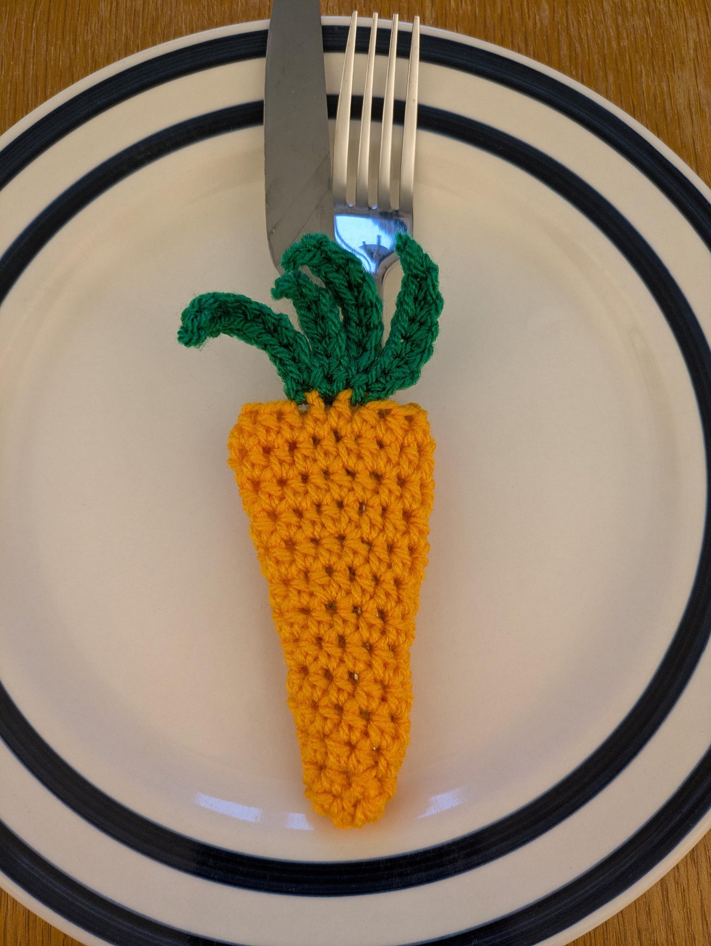 Easter Carrot Cutlery Holder, Carrot Cutlery Pouch, Easter Table Decoration, Pastel Bunny, Crochet Rabbit, Housewarming Gift, Bunny Tail