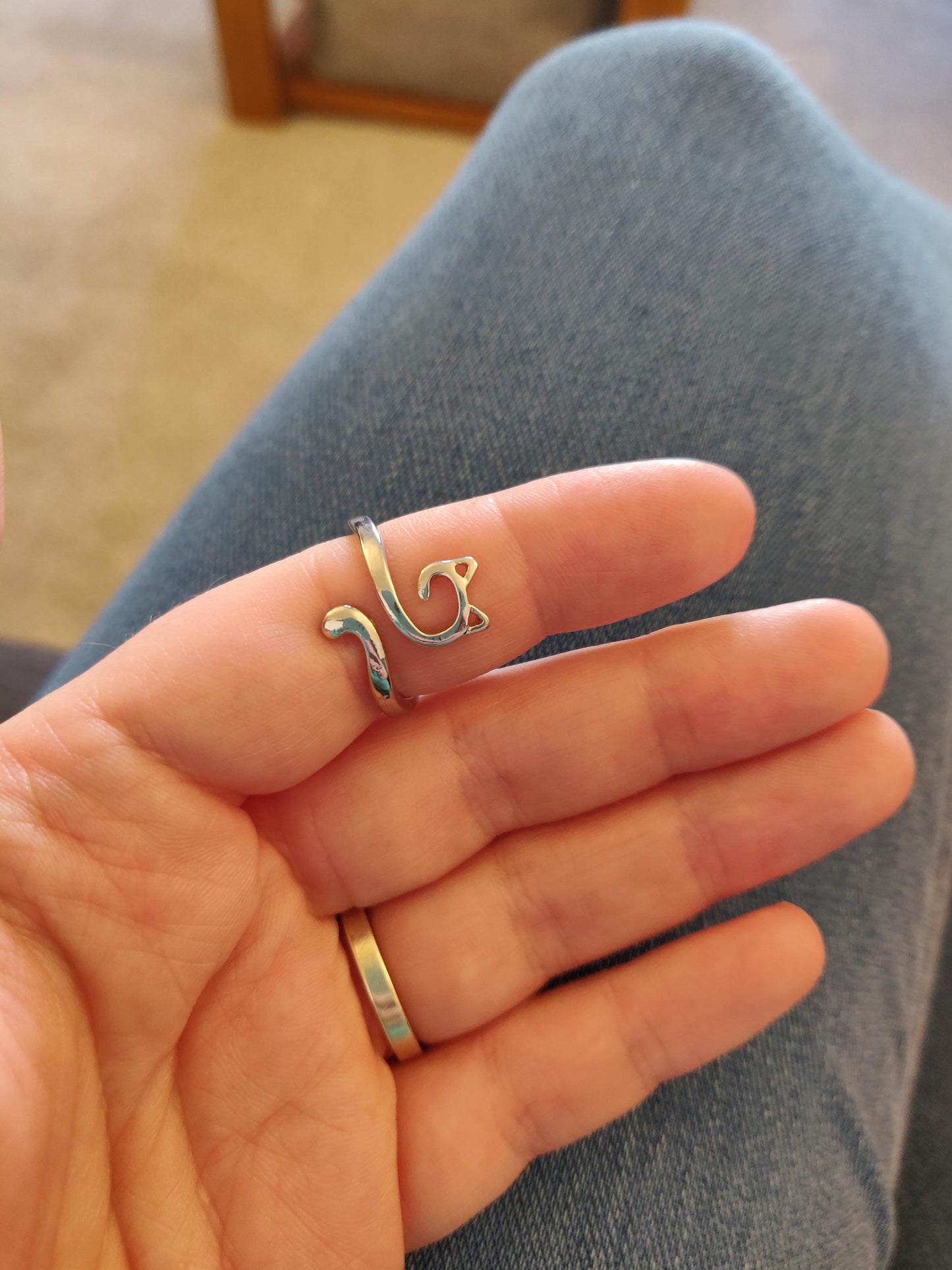 Crochet Tension Ring: Adjustable Silver Flower Yarn Guide