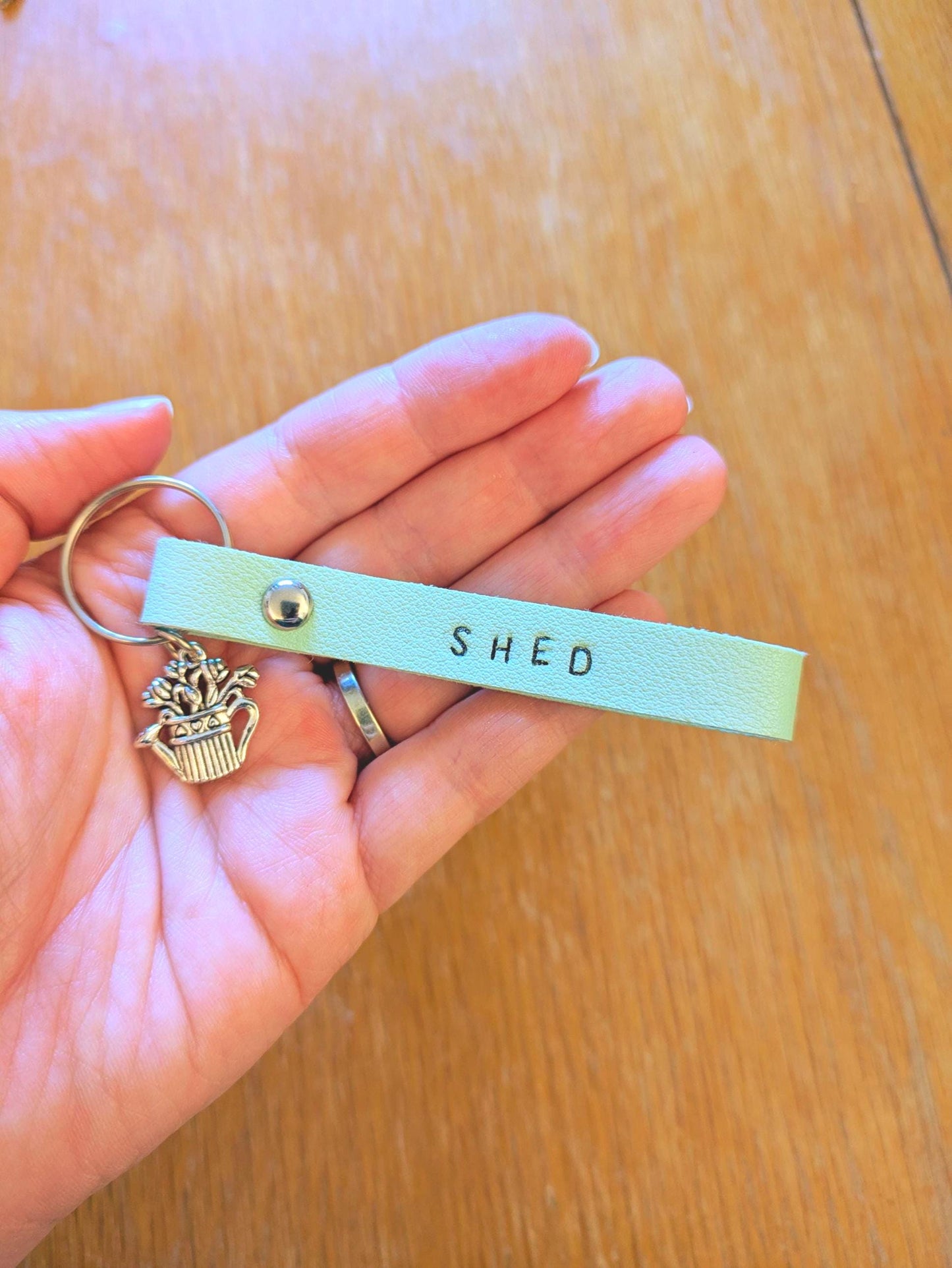Faux Leather Keyrings with Charms, Personalized Custom Labels for Shed, Garage, Camper & More, PU custom Keychains, Key Organiser, Handmade