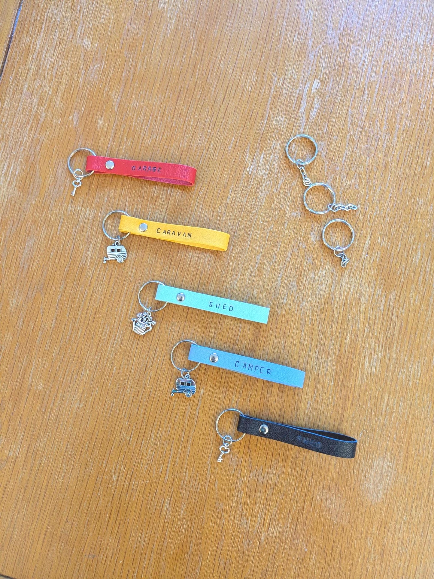 Faux Leather Keyrings with Charms, Personalized Custom Labels for Shed, Garage, Camper & More, PU custom Keychains, Key Organiser, Handmade