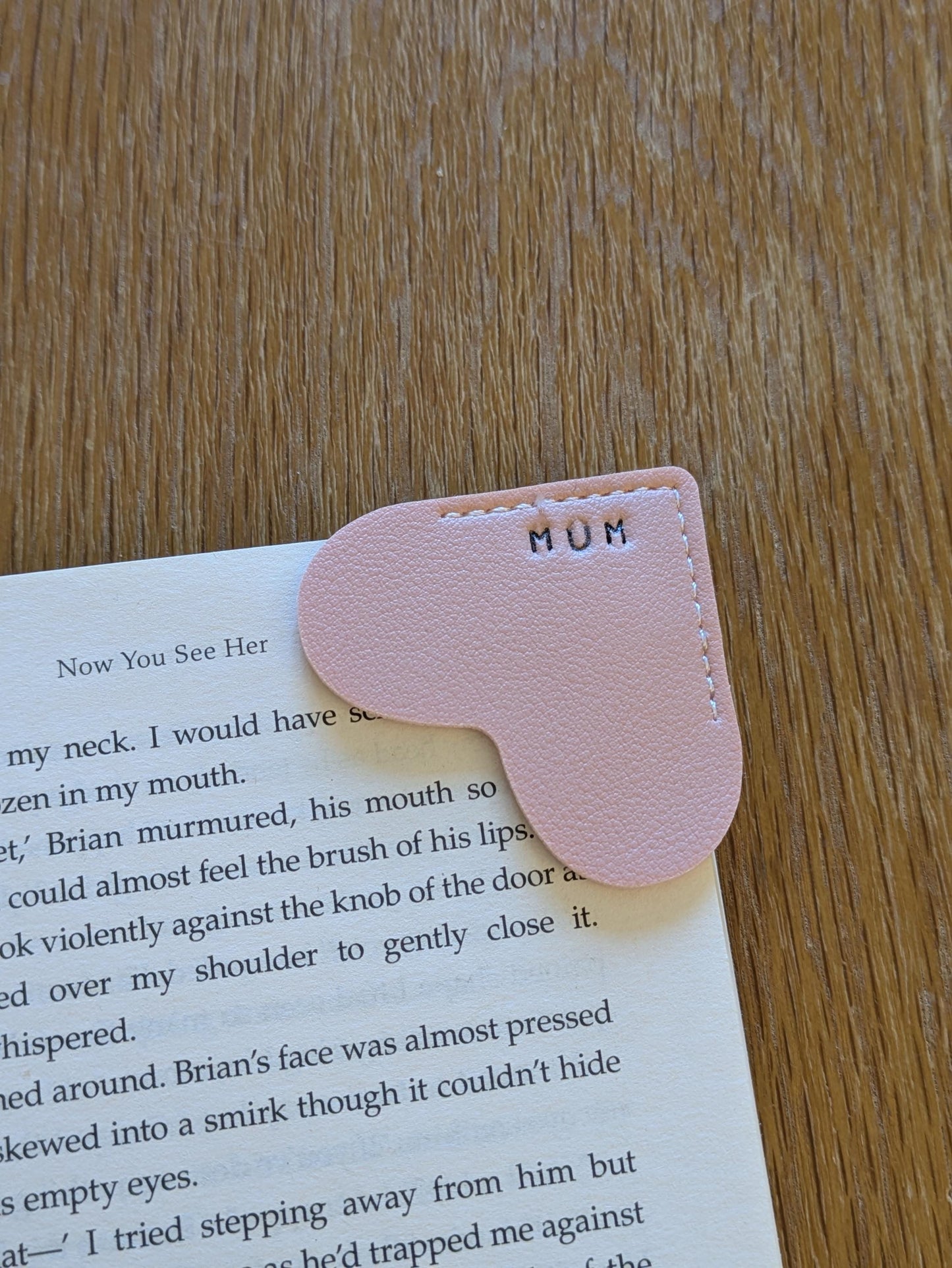 Faux Leather Heart Bookmark, Personalized Gift, Custom Corner Page Saver, Book Lover Gift, Literary Girl, Vegan Gift, Eco Friendly, Embossed