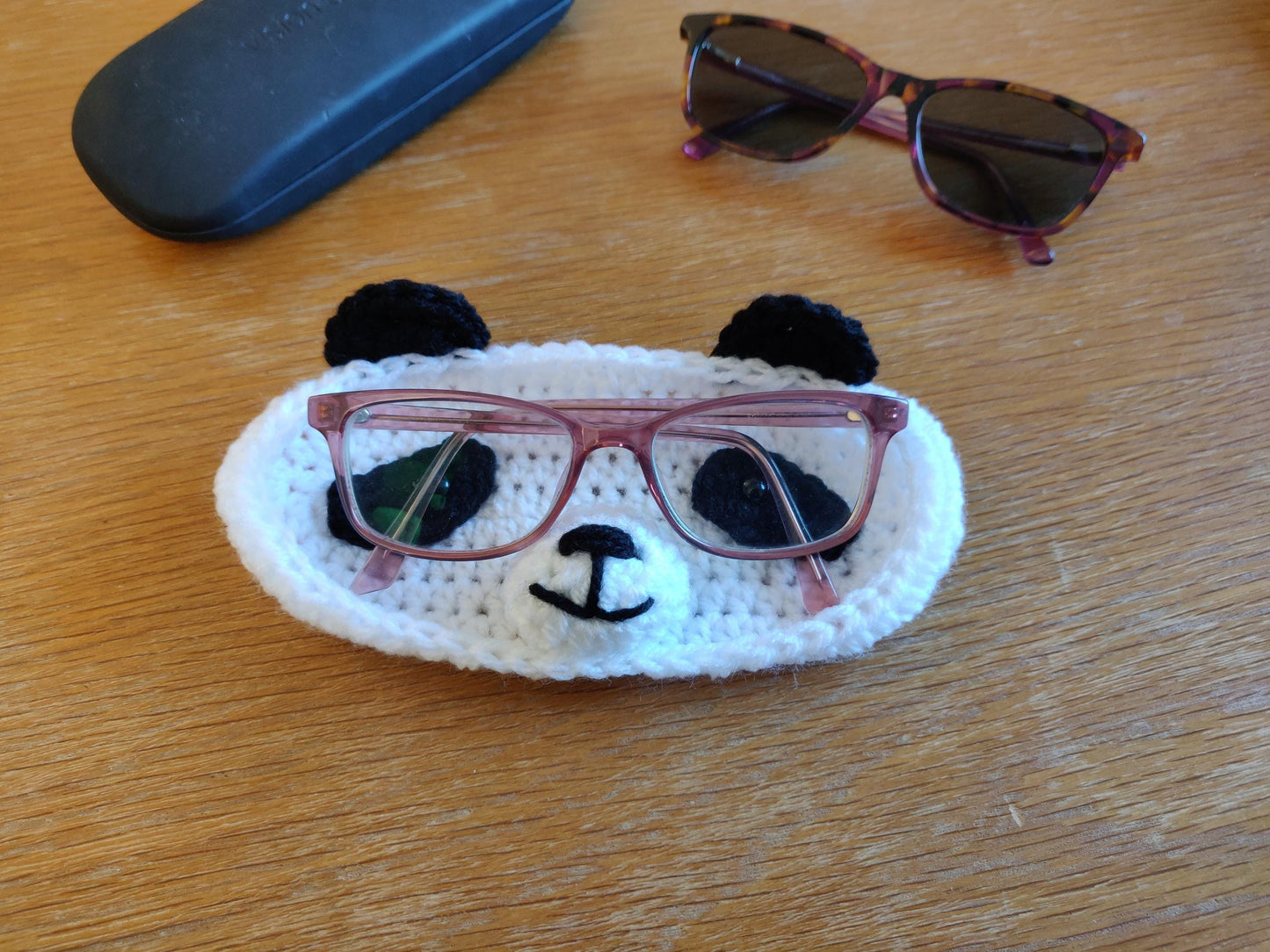 Crochet Glasses Tray, Panda Bear Glasses Holder, Cute PandaGift, Gift for Glasses Wearer kids, Personalised Animal Glasses Accessories, Case