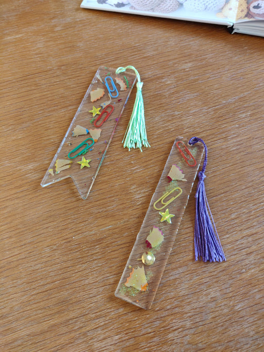 Teacher Bookmark Gift, Book Accessories, Resin bookmark for TA, Nursery Key worker, Childminder Gift, Gold Star, Bookmark with Tassel