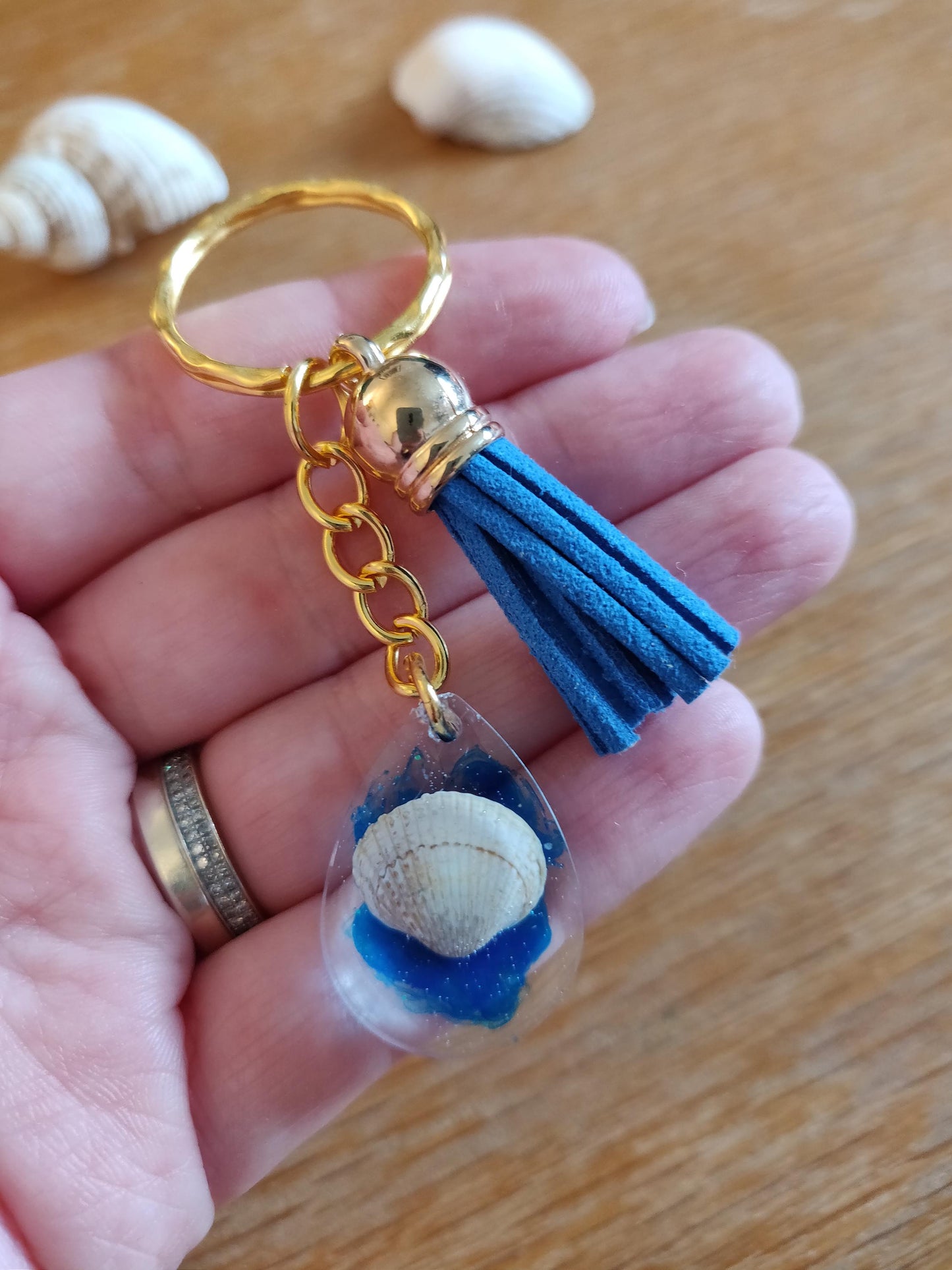 Resin Shell Keychain, Handmade Beach Bag Charm, Shell Keyring with Tassel, Unique Keyring for Her, Blue Water, Sea Themed Teacher Gift