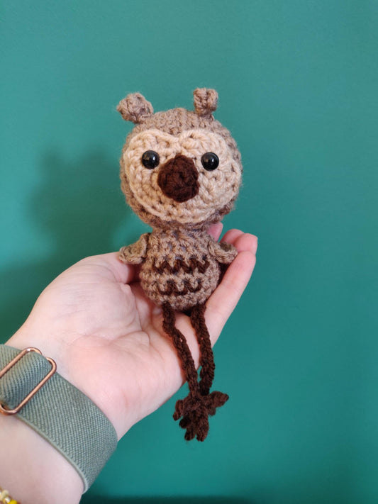 Owl Shelf Sitter, Brown Owl Home Decoration, Crochet Bird Ornament, Wise Owl Gift, Owl Figurine, Christmas Ornament, Autumn Decor
