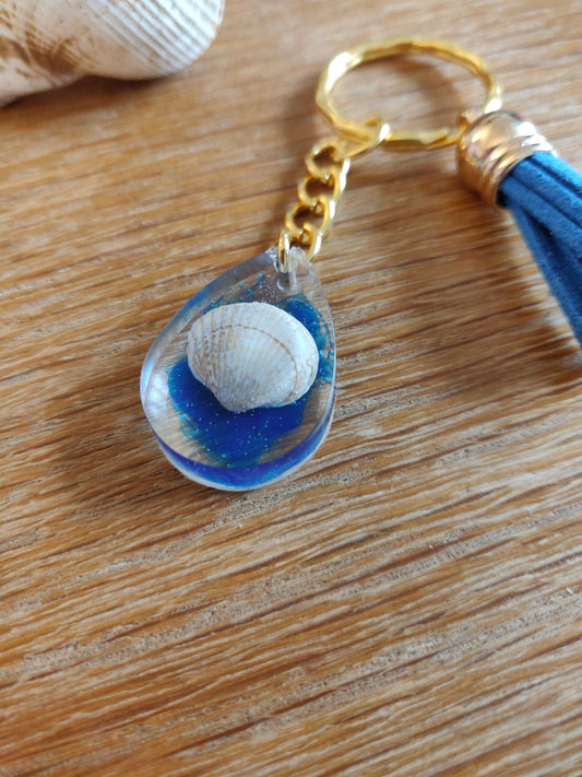Resin Shell Keychain, Handmade Beach Bag Charm, Shell Keyring with Tassel, Unique Keyring for Her, Blue Water, Sea Themed Teacher Gift