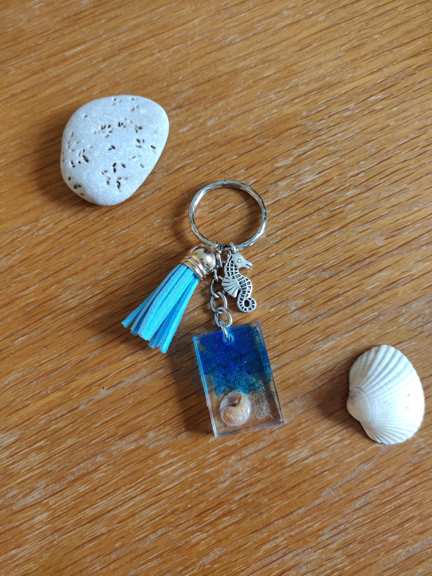 Resin Shell Keychain, Handmade Beach Bag Charm, Shell Keyring with Tassel, Unique Keyring for Her, Seahorse Charm, Sea Themed Teacher Gift