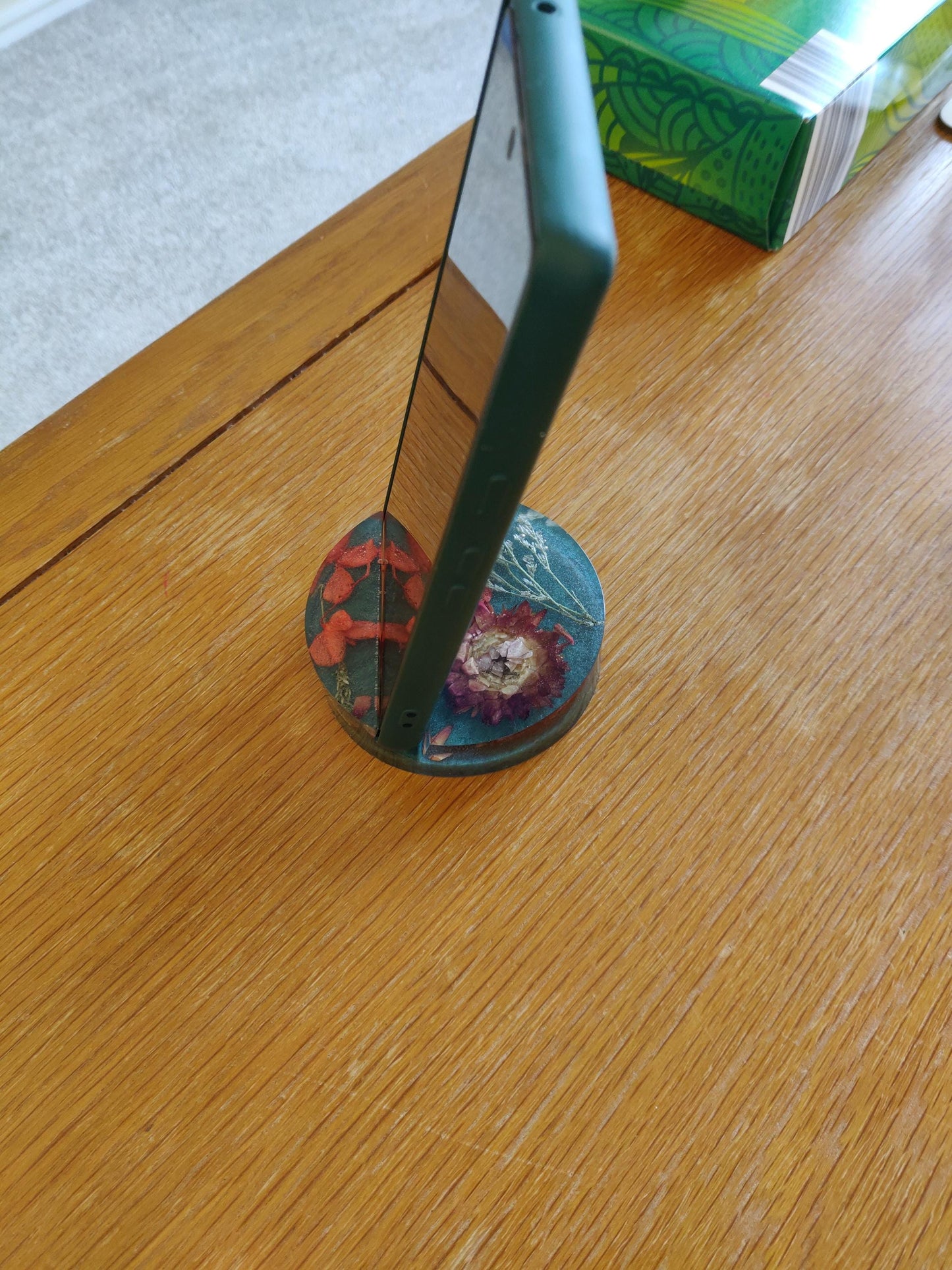 Emerald Green Resin Phone Stand, Dried Floral Desk Decor