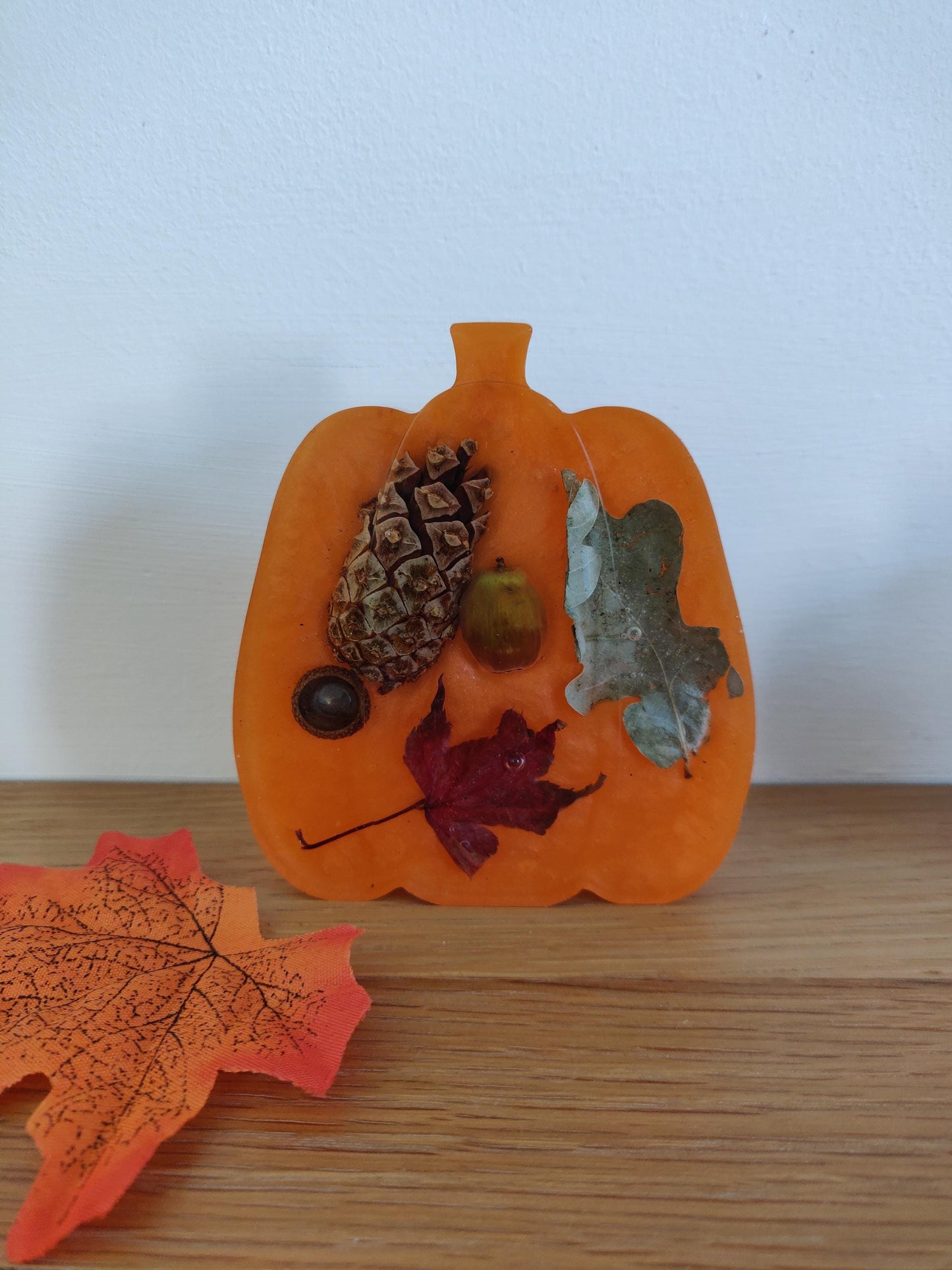 Resin Pumpkin Set: Handmade Autumn Decor with Acorns & Leaves