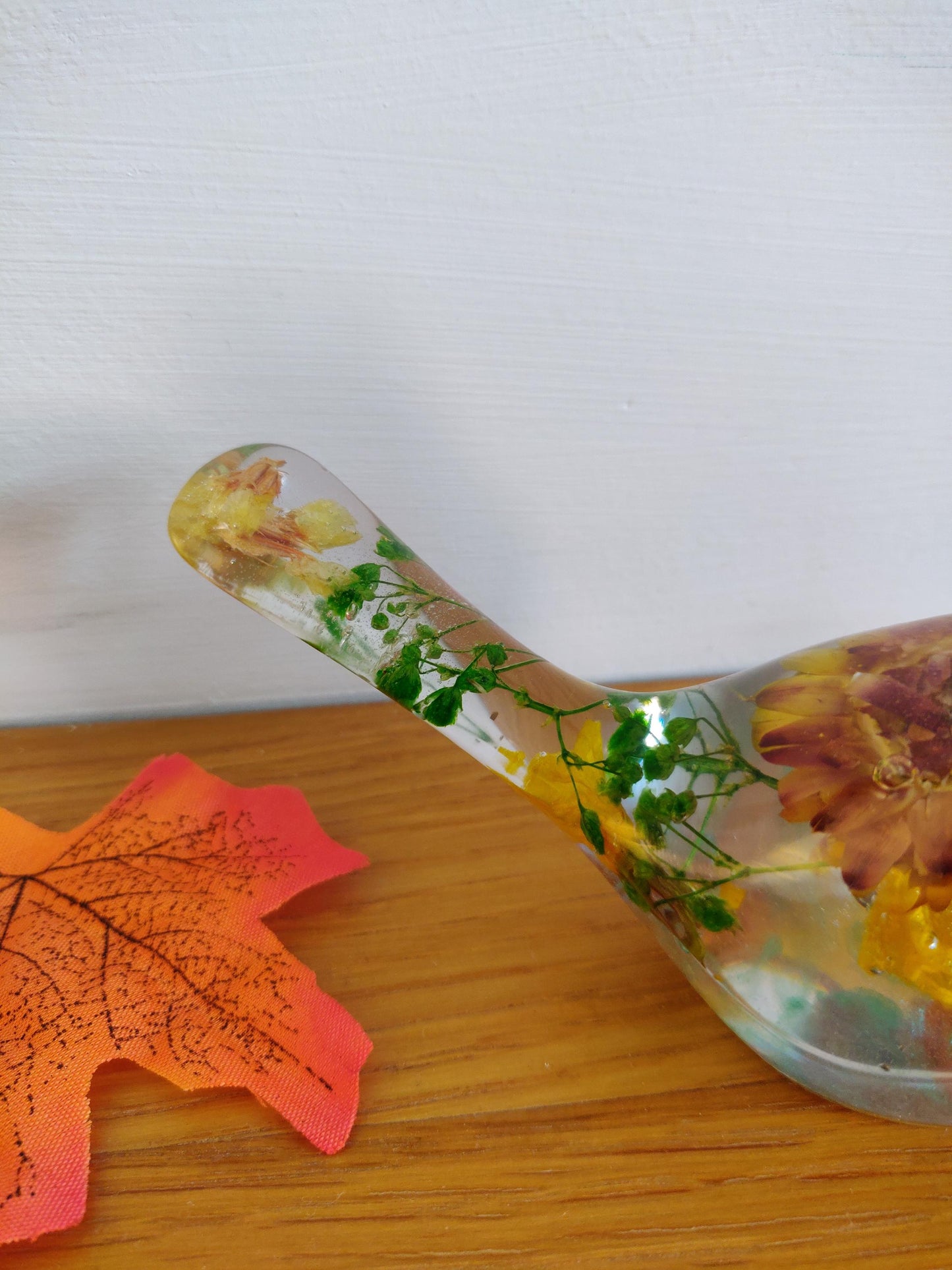 Resin Robin Ornament: Floral Bird Figure Shelf Sitter