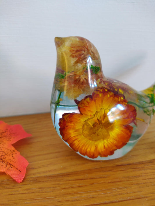 Resin Robin Ornament: Floral Bird Figure Shelf Sitter