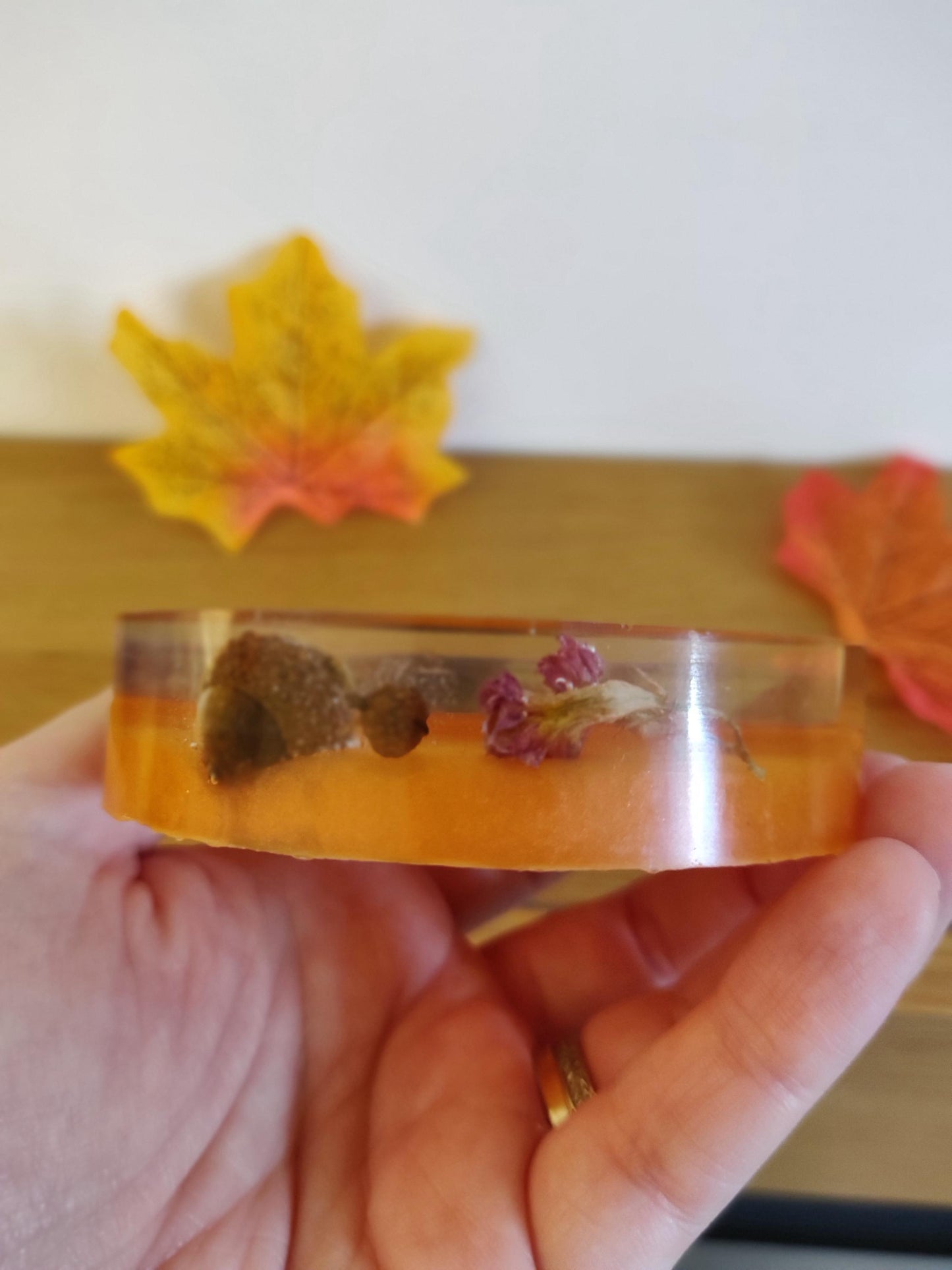 Autumn Resin Phone Stand: Fall Leaf & Acorn Desk Decor