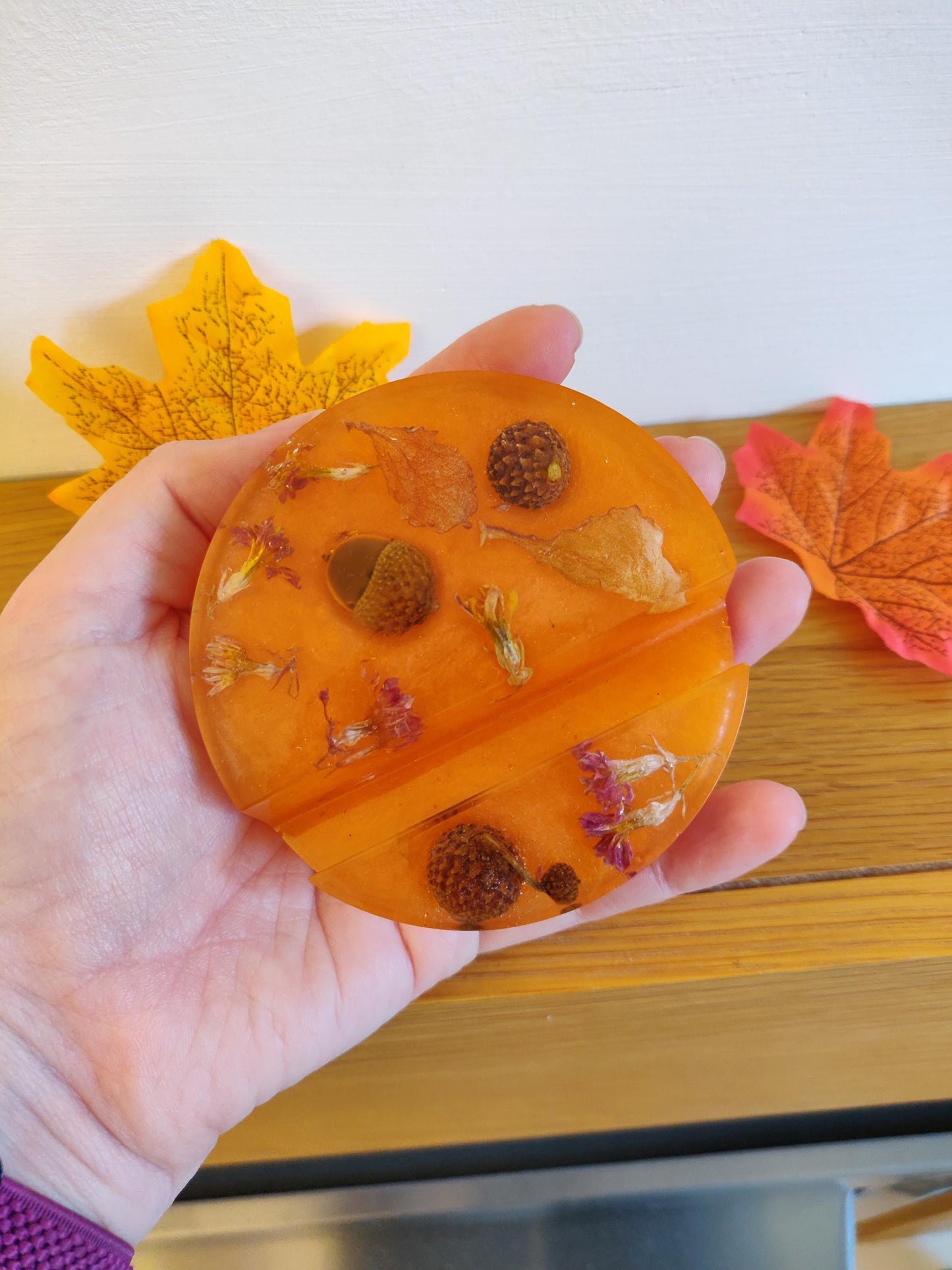 Autumn Resin Phone Stand: Fall Leaf & Acorn Desk Decor