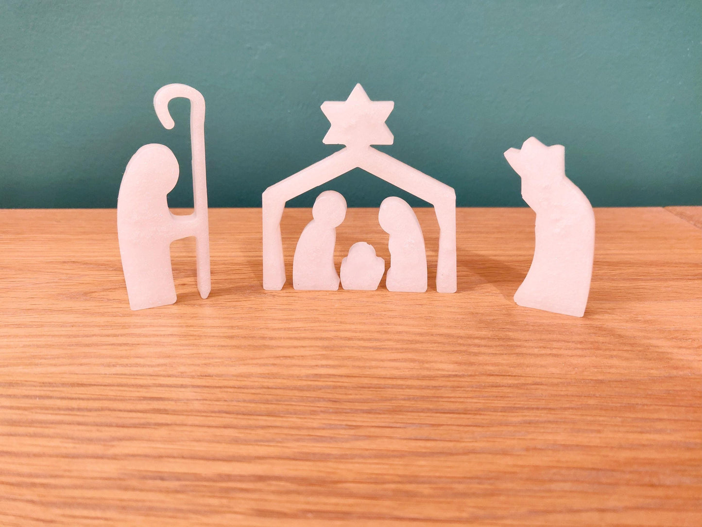 Pearl White Nativity Scene: Golden Angel, Mary, Joseph, Baby Jesus