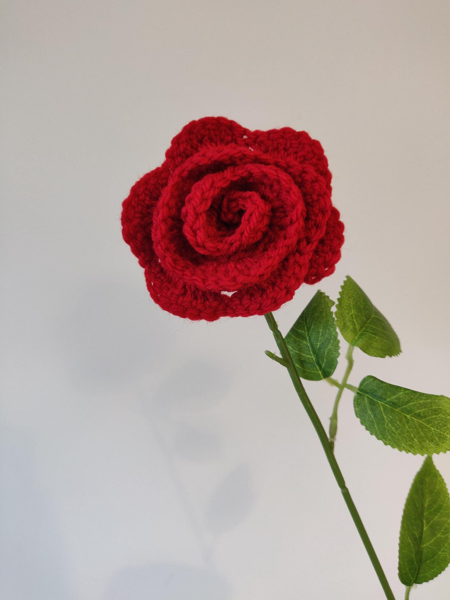 Long Stem Rose, Valentine's Gift, Artificial Rose Flower Ornament, Crochet Bouquet